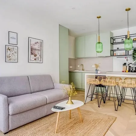 Bel Pour 6 Personnes Proche Champs Elysees Apartment